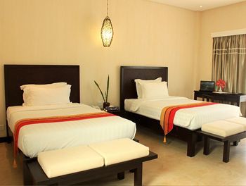The Oriental Leyte Hotel Palo Exterior photo