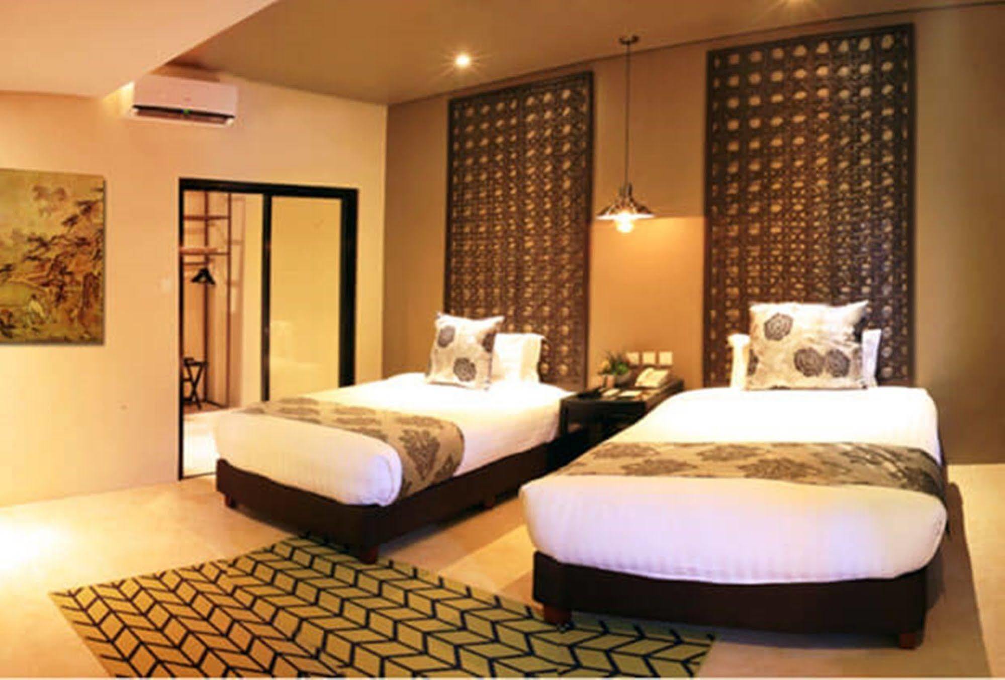 The Oriental Leyte Hotel Palo Exterior photo